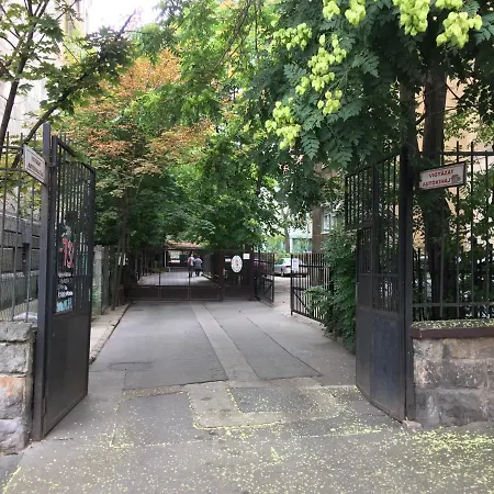 Apartment Heroes' Ii *