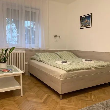 Appartement Heroes' Ii *