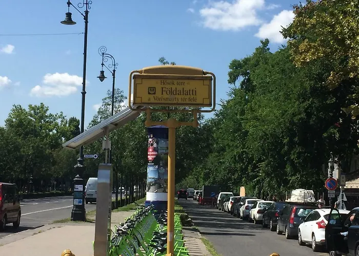 Heroes' Ii Apartment *