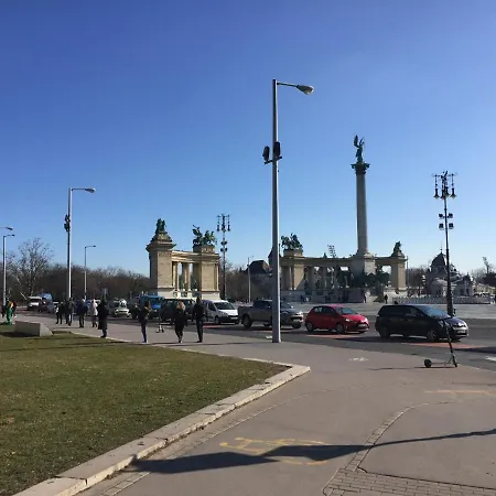 Heroes' Ii * Budapeşte