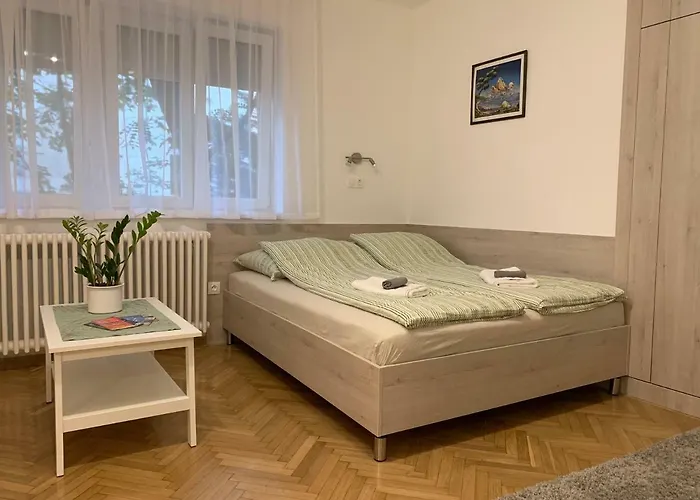 Apartman Heroes' Ii *